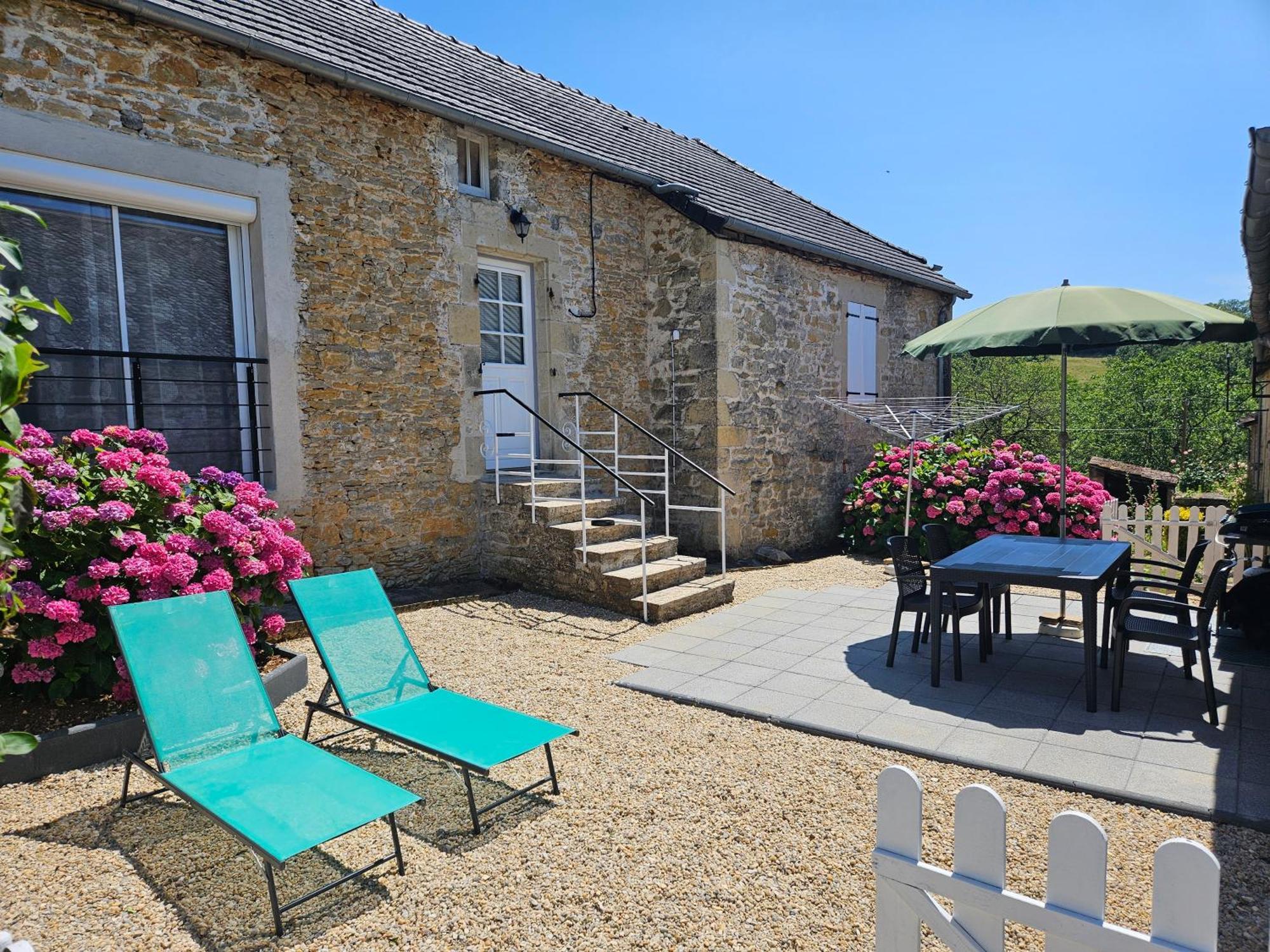 Maison Perigourdine Au Calme Grezes  Extérieur photo